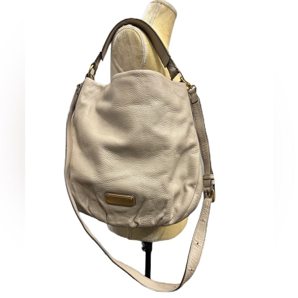 Marc Jacobs Cream Pebble Leather Hobo Crossbody Bag Brass Hardware